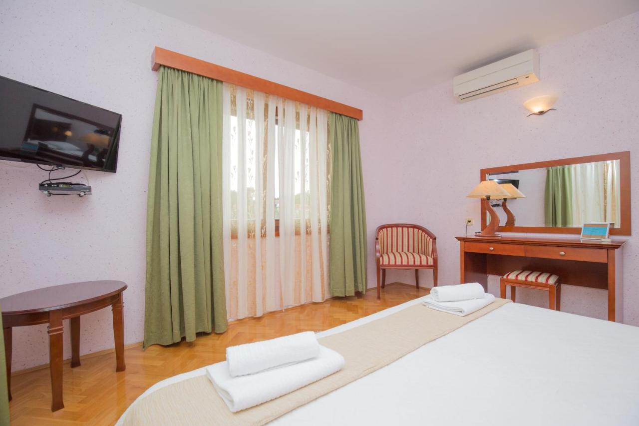 Rooms Plava Laguna 普利莫顿 外观 照片