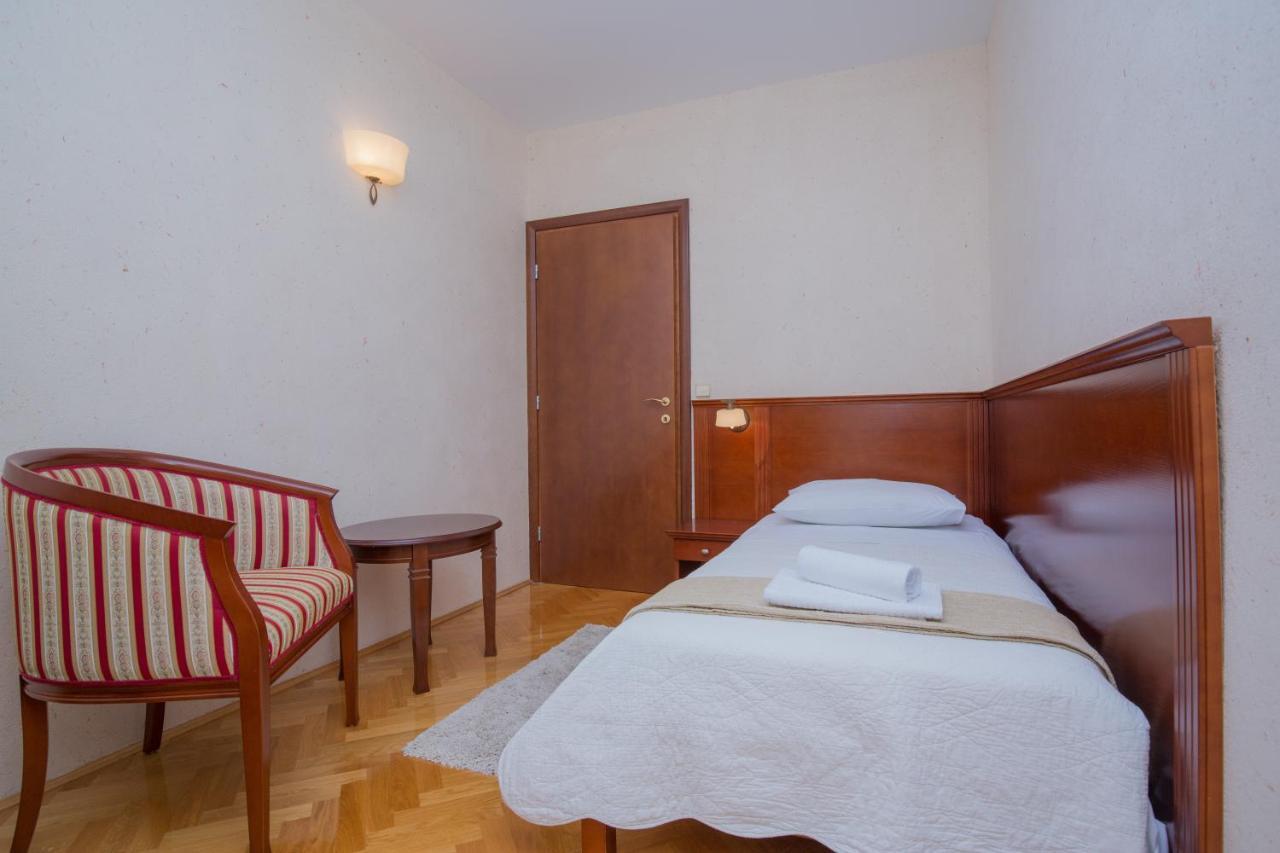Rooms Plava Laguna 普利莫顿 外观 照片